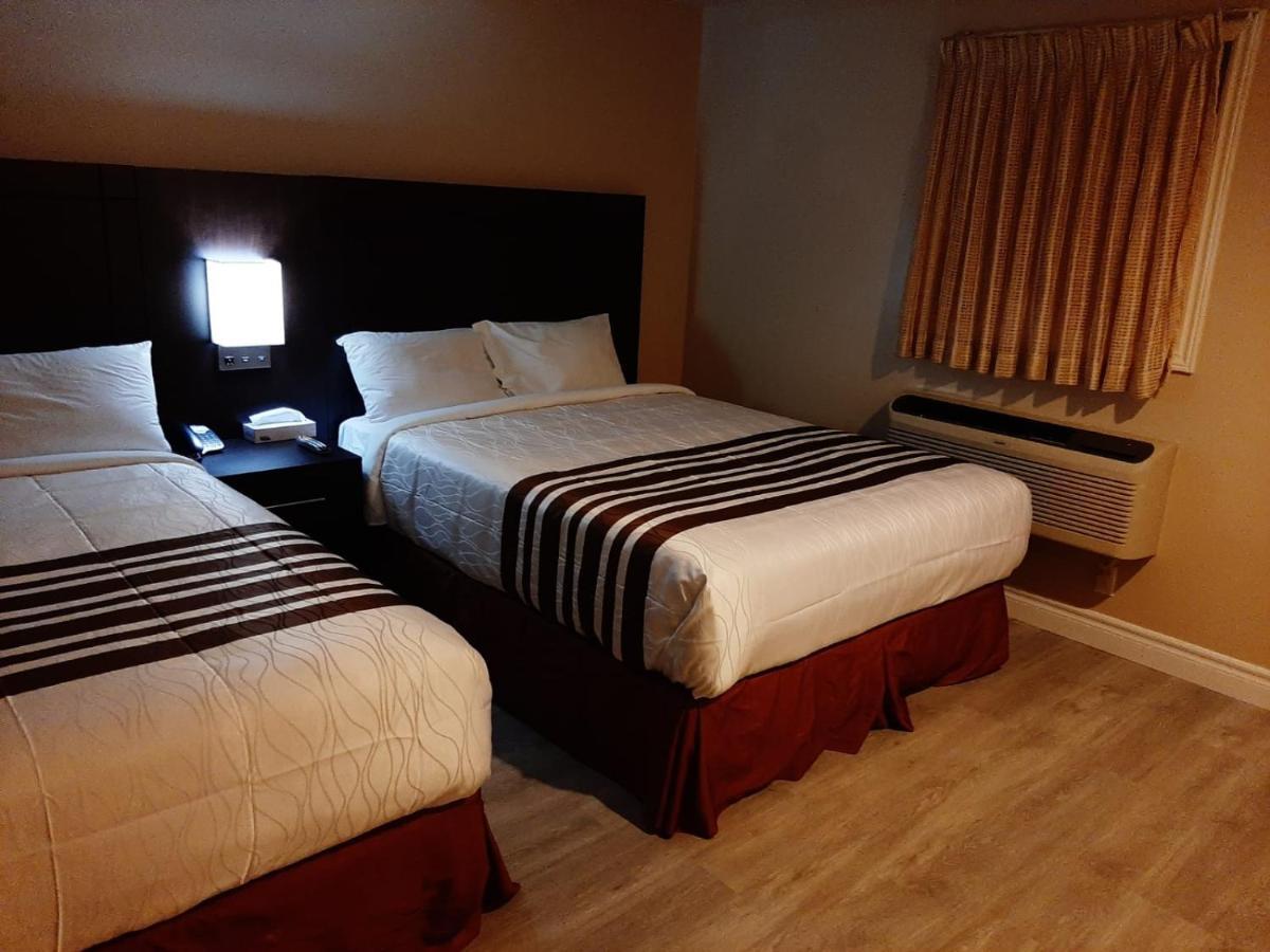 Silver Maple Motel Haliburton Esterno foto