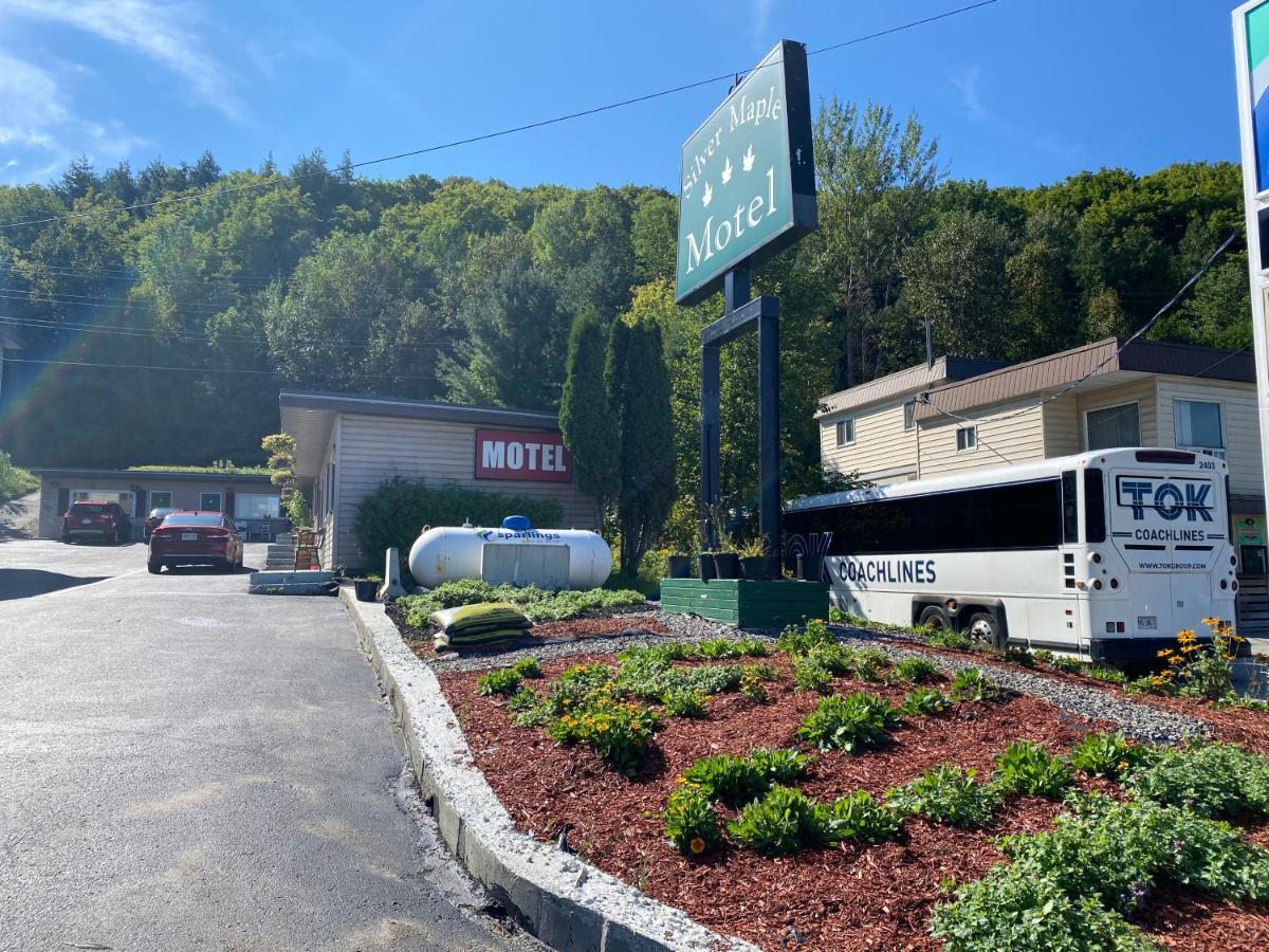 Silver Maple Motel Haliburton Esterno foto