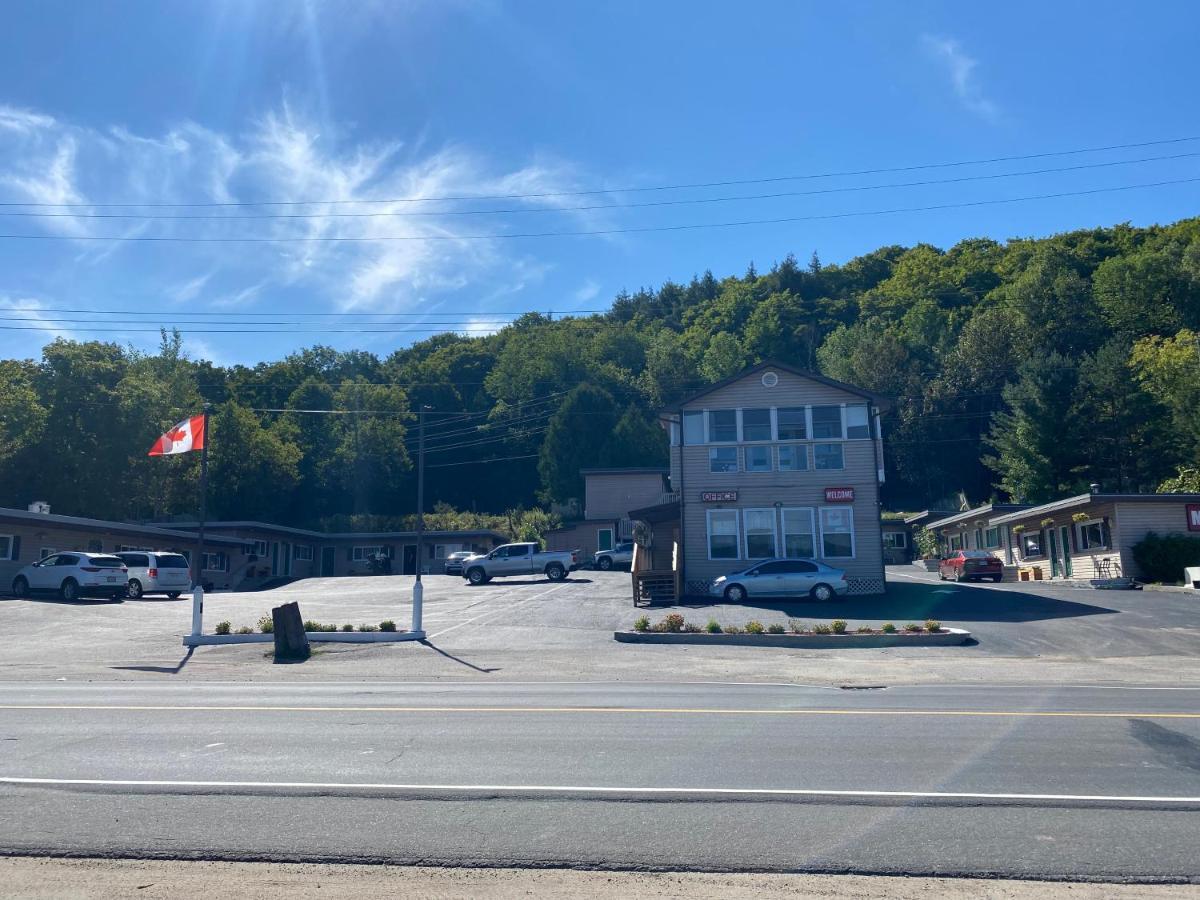 Silver Maple Motel Haliburton Esterno foto